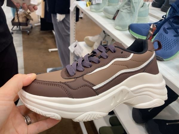 スニーカー、ランニングシューズ、パンプスと種類も豊富！　ワークマン「2024秋冬シューズ10選」