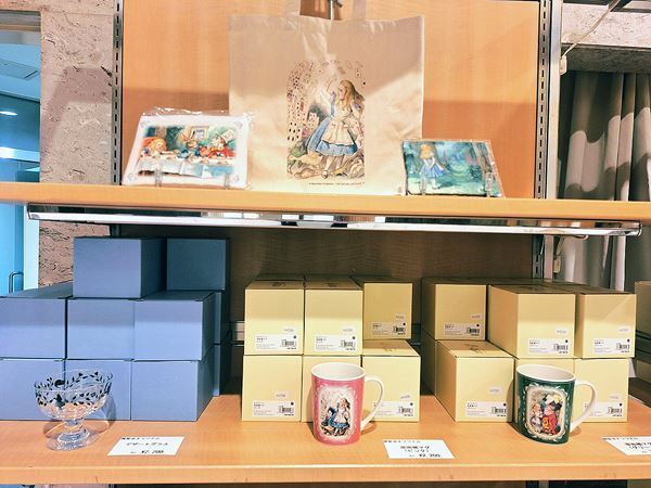 『不思議の国のアリス』の原点を辿る展覧会が、愛知県の松坂屋美術館にて開催中