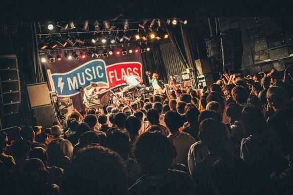 【ライブレポート】サバシスター、yutori、Laura day romanceが競演。それぞれの個性が光った『MUSIC FLAGS vol.3』