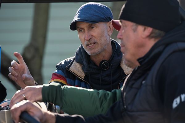 映画『ダム・マネー ウォール街を狙え！』監督のコメント到着　前代未聞の大騒動とキャスティングについて語る