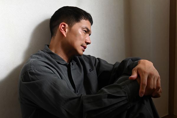 『ダブルチート 偽りの警官』Season2の第2話が本日放送＆配信。謎めいた新主人公の素性や目的とは!?