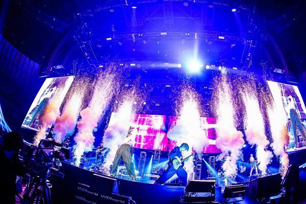 UVERworld『VSシリーズ』オフィシャルレポート　BiSH、Official髭男dism小笹大輔と共演