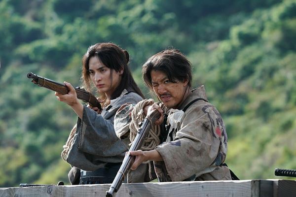 山田孝之・仲野太賀W主演​​『十一人の賊軍』──砦を守るのは札付きの悪党たち！【おとなの映画ガイド】