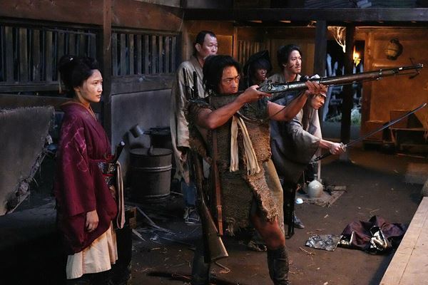 山田孝之・仲野太賀W主演​​『十一人の賊軍』──砦を守るのは札付きの悪党たち！【おとなの映画ガイド】