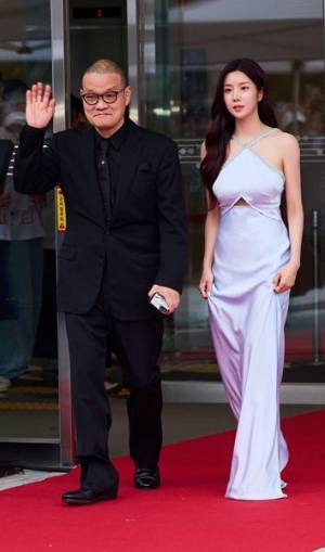 『スマホを落としただけなのに』韓国でワールドプレミア開催　クォン・ウンビ＆中田秀夫監督が舞台挨拶