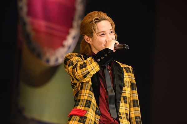 止まらないスピードに乗ってBUDDiiSは次のステージへ「僕らの想いはいつでもみんなの近くに」ホールツアー最終公演の模様をレポート