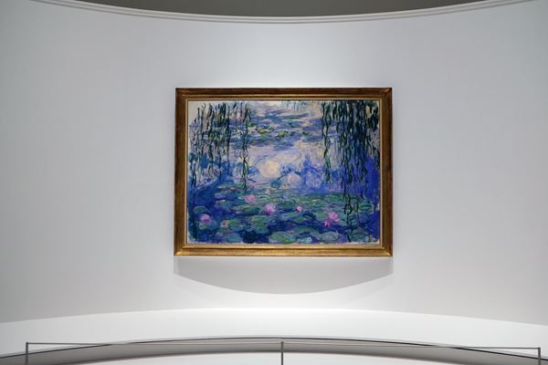 『モネ 睡蓮のとき』展示の模様をレポート　史上最多の〈睡蓮〉に没入する体験を