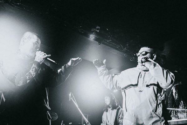 【ライブレポート】SANABAGUN.×フレンズ、コラボも披露したピースフルなツーマンライブ「初プリ」