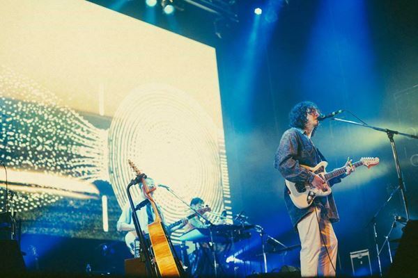 【ライブレポート】ROTH BART BARON、ツアーファイナルでTHEE MICHELLE GUN ELEPHANT「世界の終わり」演奏