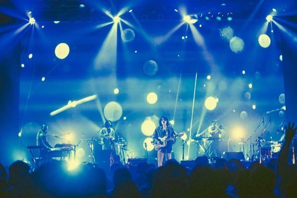 【ライブレポート】ROTH BART BARON、ツアーファイナルでTHEE MICHELLE GUN ELEPHANT「世界の終わり」演奏