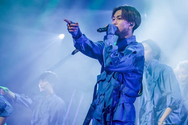 SUPER★DRAGONパシフィコ横浜公演レポート「これからも夢の続きを一緒に」