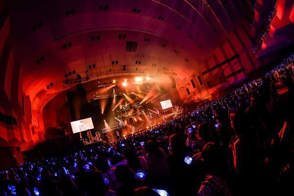 SUPER★DRAGONパシフィコ横浜公演レポート「これからも夢の続きを一緒に」