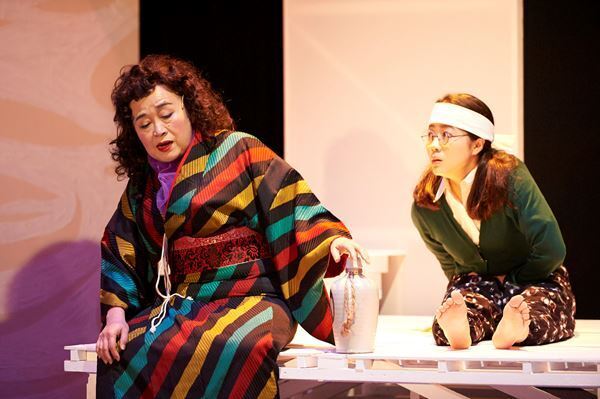 舞台『さるすべり』開幕　渡辺えり古稀記念連続公演『鯨よ！私の手に乗れ』『りぼん』上演が決定