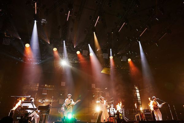 緑黄色社会がバンドの10年史を総括、初の武道館ワンマンのオフィシャルレポート到着「愛おしいみんなと、もっともっと先に行きたい」