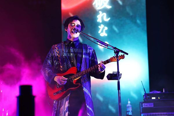 緑黄色社会がバンドの10年史を総括、初の武道館ワンマンのオフィシャルレポート到着「愛おしいみんなと、もっともっと先に行きたい」