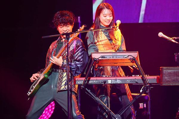 緑黄色社会がバンドの10年史を総括、初の武道館ワンマンのオフィシャルレポート到着「愛おしいみんなと、もっともっと先に行きたい」