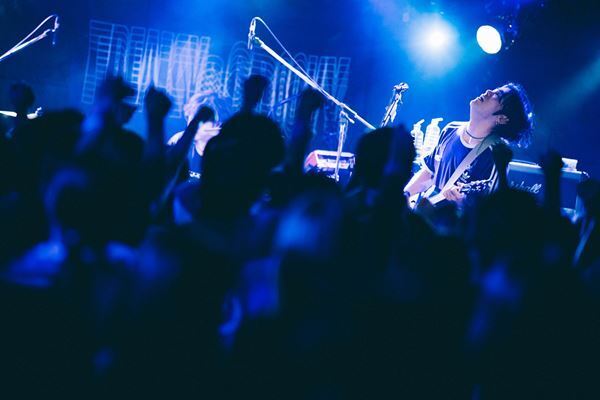 時速36km vs reGretGirl　バッチバチに向かい合った『FREAKY & GROOVY vol.4』【ライブレポート】