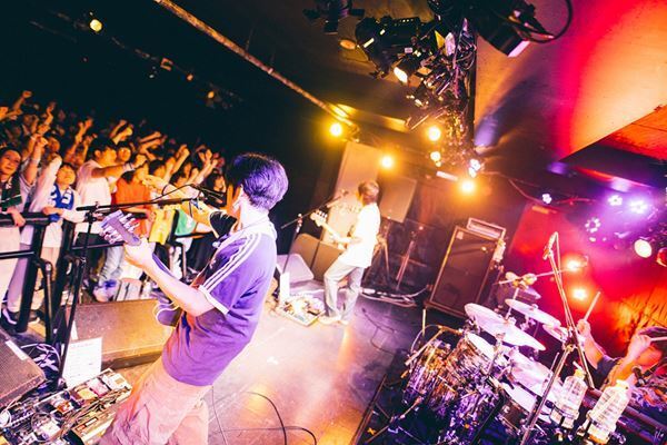 時速36km vs reGretGirl　バッチバチに向かい合った『FREAKY & GROOVY vol.4』【ライブレポート】