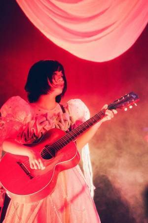 吉澤嘉代子「もう胸がいっぱいです」デビュー10周年記念公演オフィシャルレポート