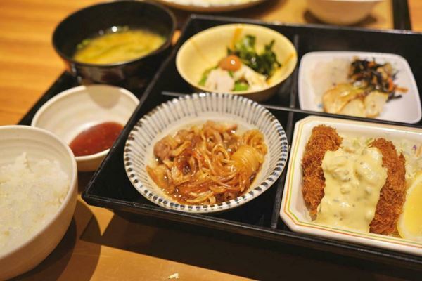 やよい軒、季節限定「かきフライシリーズ」が登場　定番の定食から豪華な御膳までラインナップをご紹介