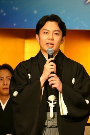 中村橋之助、バトンを手に決意表明　装いも新たに上演される『新春浅草歌舞伎』製作発表会見に出演者7名勢ぞろい