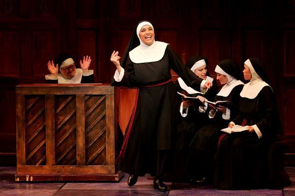 ブロードウェイ・ミュージカル『天使にラブ・ソングを…』3度目の来日公演が開幕　新演出＆新たな舞台美術で観客を魅了