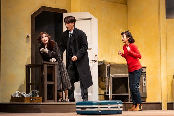 舞台『裸足で散歩』東京公演開幕、舞台写真＆キャストコメント到着　加藤和樹「素敵なお客様との出会いがたくさんありました」