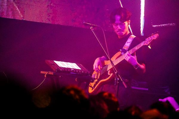 ExWHYZ、5カ月にわたる『eLATION』ツアーをオールナイトで完遂【レポート】