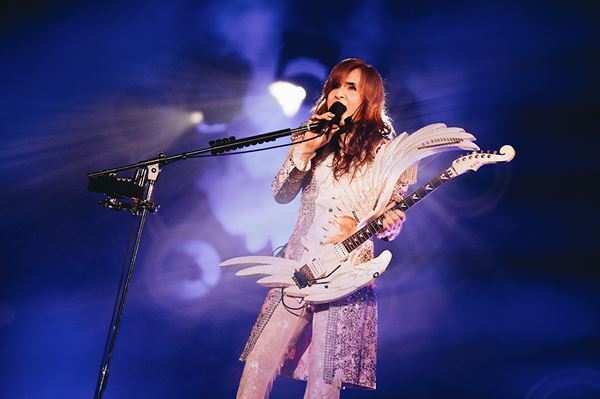 THE ALFEE、結成50周年を前に夏のイベントを2日間開催「古希を恐れずまっしぐら！」【レポート】