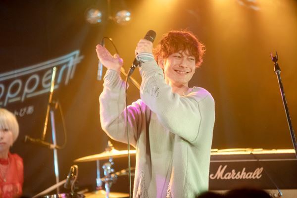 WOLVEs GROOVY×ゴホウビ×宇宙団『Grasshopper vol.23』ライブレポート