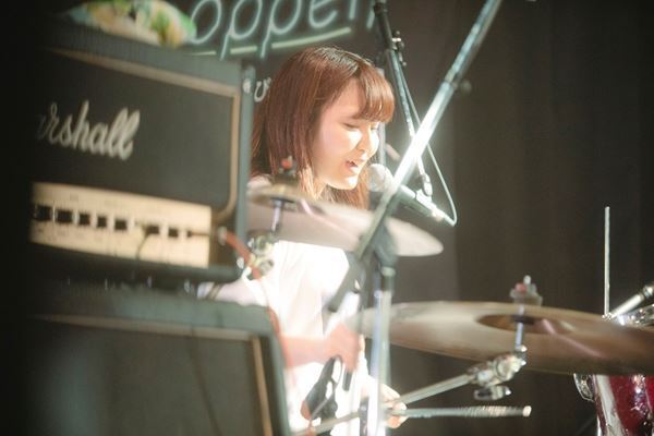 WOLVEs GROOVY×ゴホウビ×宇宙団『Grasshopper vol.23』ライブレポート