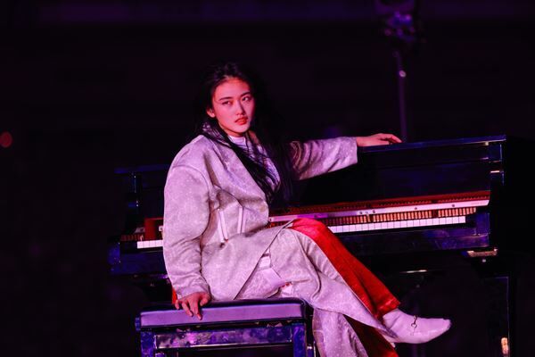 櫻坂46菅井友香が涙のラストステージ、ツアーファイナル東京ドーム公演オフィシャルレポート