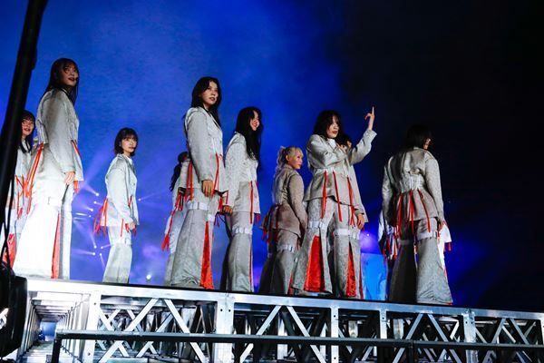 櫻坂46菅井友香が涙のラストステージ、ツアーファイナル東京ドーム公演オフィシャルレポート