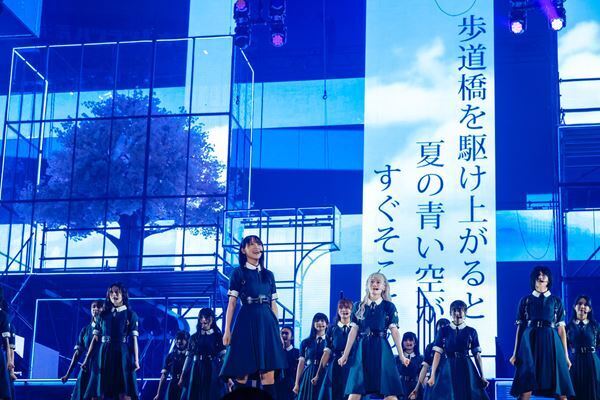 櫻坂46菅井友香が涙のラストステージ、ツアーファイナル東京ドーム公演オフィシャルレポート
