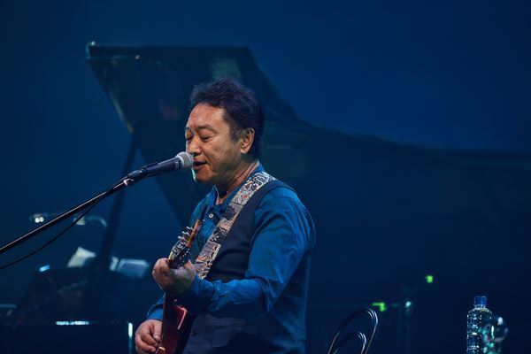 杉山清貴、コンサートツアー『古いシネマを観るように、、、』初日公演のオフィシャルレポート到着