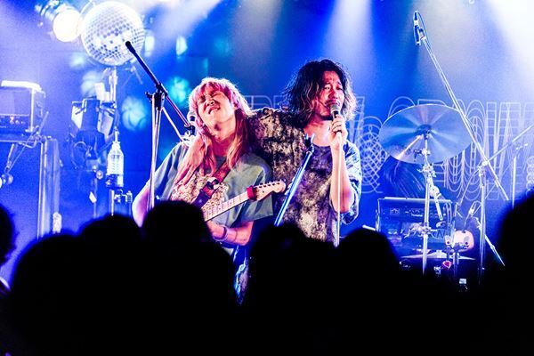【ライブレポート】the telephones、Wienners　熱狂の化学反応を起こした初の対バンライブ！