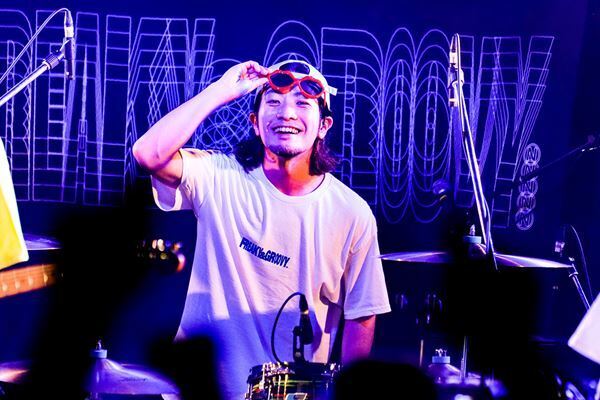 【ライブレポート】the telephones、Wienners　熱狂の化学反応を起こした初の対バンライブ！