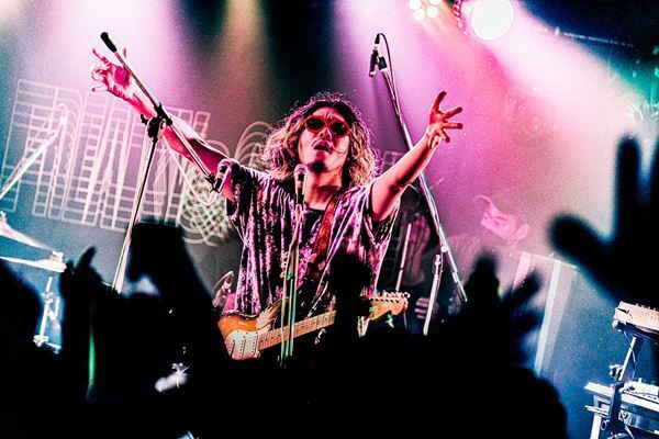 【ライブレポート】the telephones、Wienners　熱狂の化学反応を起こした初の対バンライブ！