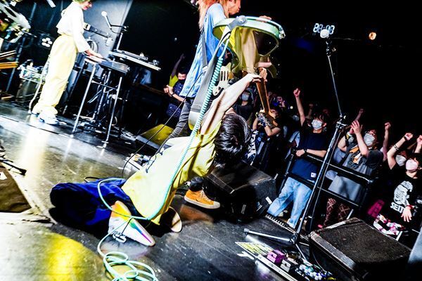 【ライブレポート】the telephones、Wienners　熱狂の化学反応を起こした初の対バンライブ！