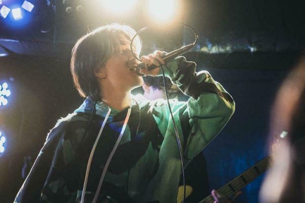 amanojac×1-SHINE×エゾシカグルメクラブ、音楽性の異なる3バンドが起こす音楽の化学反応を見届けた！Grasshopper vol.19オフィシャルレポート