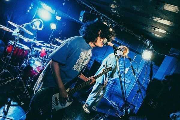 amanojac×1-SHINE×エゾシカグルメクラブ、音楽性の異なる3バンドが起こす音楽の化学反応を見届けた！Grasshopper vol.19オフィシャルレポート