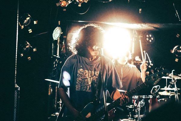 amanojac×1-SHINE×エゾシカグルメクラブ、音楽性の異なる3バンドが起こす音楽の化学反応を見届けた！Grasshopper vol.19オフィシャルレポート