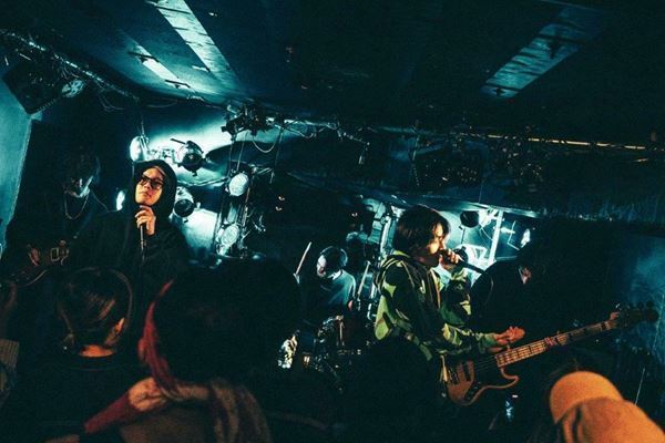 amanojac×1-SHINE×エゾシカグルメクラブ、音楽性の異なる3バンドが起こす音楽の化学反応を見届けた！Grasshopper vol.19オフィシャルレポート