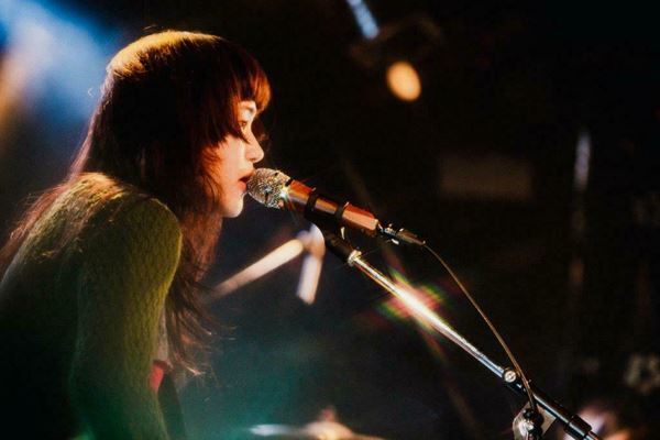 【ライブレポート】『Grasshopper vol.11』Khaki×Apes×THEティバ 三者三様のグッドミュージックで魅了した夜