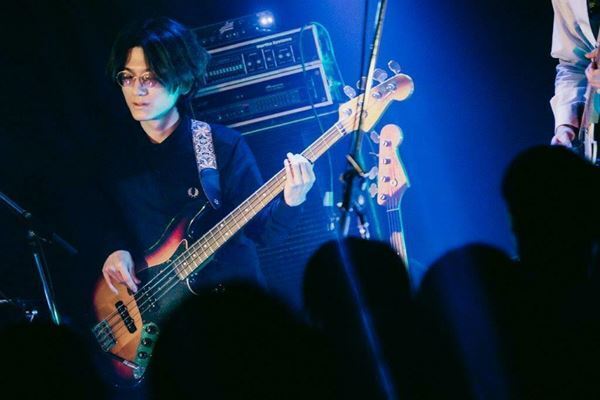 【ライブレポート】『Grasshopper vol.11』Khaki×Apes×THEティバ 三者三様のグッドミュージックで魅了した夜