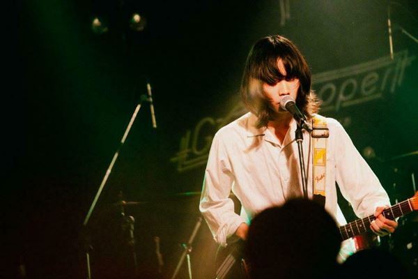 【ライブレポート】『Grasshopper vol.11』Khaki×Apes×THEティバ 三者三様のグッドミュージックで魅了した夜