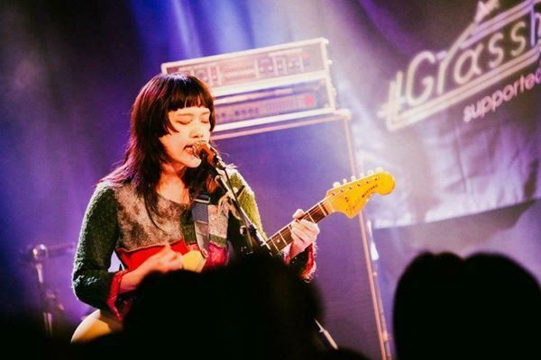 【ライブレポート】『Grasshopper vol.11』Khaki×Apes×THEティバ 三者三様のグッドミュージックで魅了した夜