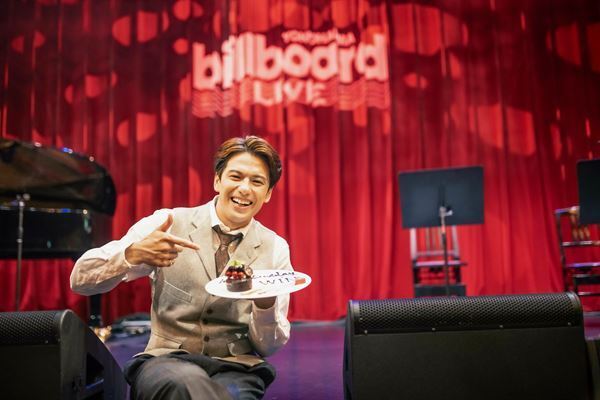 森崎ウィン『Birthday Boy in Billboard Live』ライブレポート「エンターテインメントは人を救う力があると信じて」