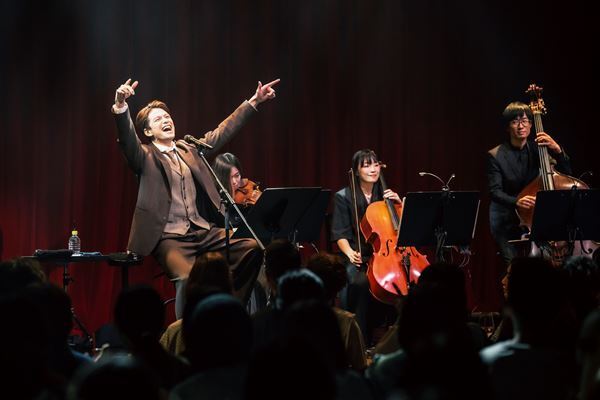 森崎ウィン『Birthday Boy in Billboard Live』ライブレポート「エンターテインメントは人を救う力があると信じて」