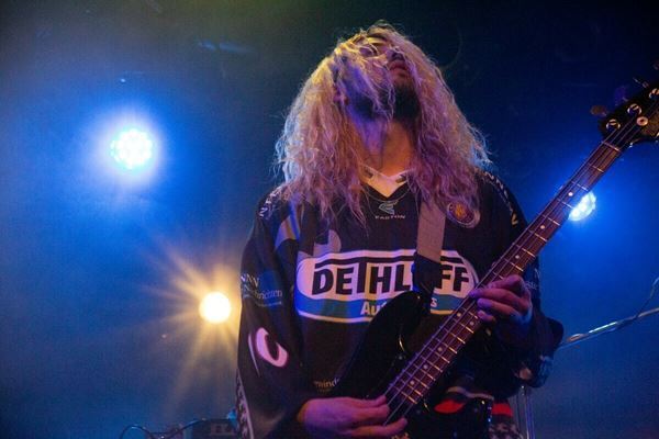 【ライブレポート】w.o.d.とGLIM SPANKYが渋谷クアトロでツーマン　フロアが沸き立つ熱いバトル！